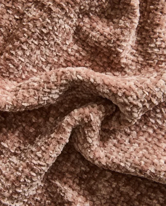 MANTA CHENILLA GRUESA en Rosa - Textiles, Uruguay | Zara Home, vista 4