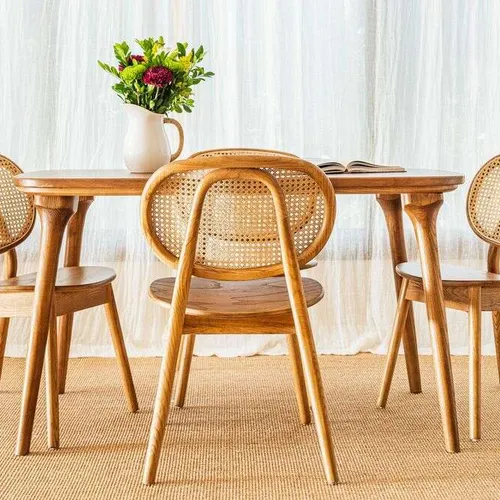 MESA COMEDOR PETIT OVAL - 1.30 X 0.80 MTS en Madera natural - Mesas de comedor, Uruguay | La Iberica