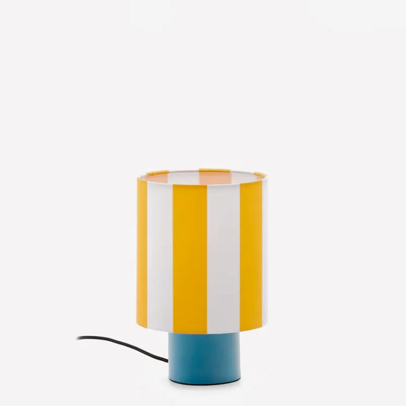 Lámpara de mesa Ciral de metal con acabado pintado azul en Multicolor - Lámparas de mesa, Uruguay | Kavehome
