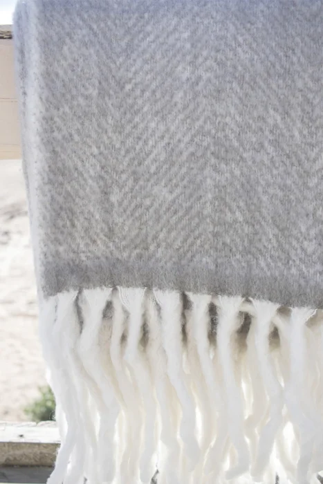 THROW BLEND LANA Y MOHAIR BEIGE en Beige - Textiles, Uruguay | Sentido Jose Ignacio, vista 2