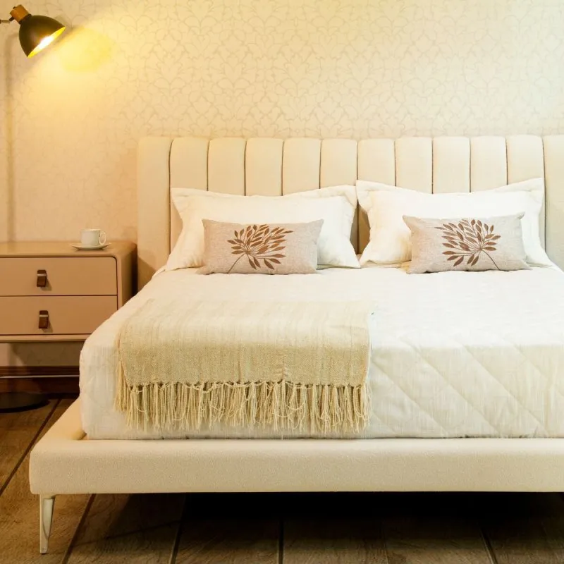 Cama Lille en Beige - Dormitorio, Uruguay | Fábrica Italiana