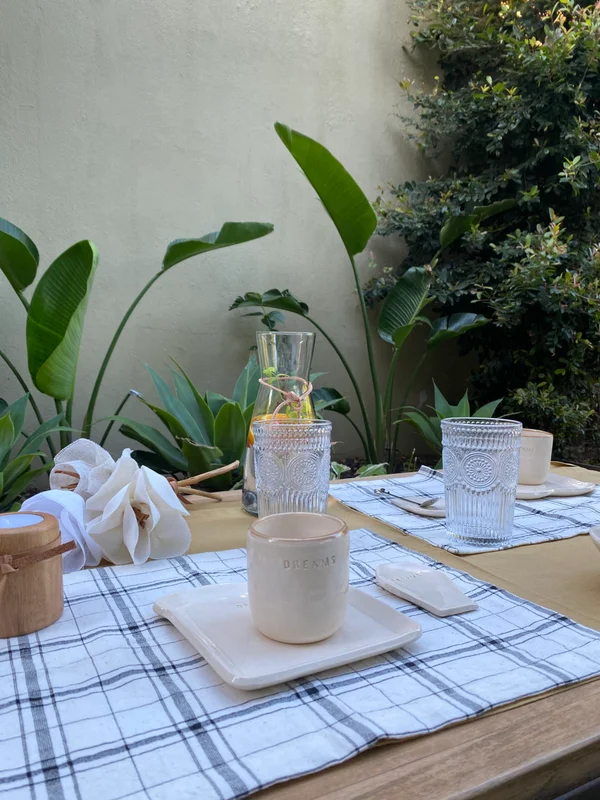 Kit desayuno con vaso de cerámica, apoya cucharas, plato y cucharita en Beige - Decoración, Uruguay | Dreams On Time, vista 46