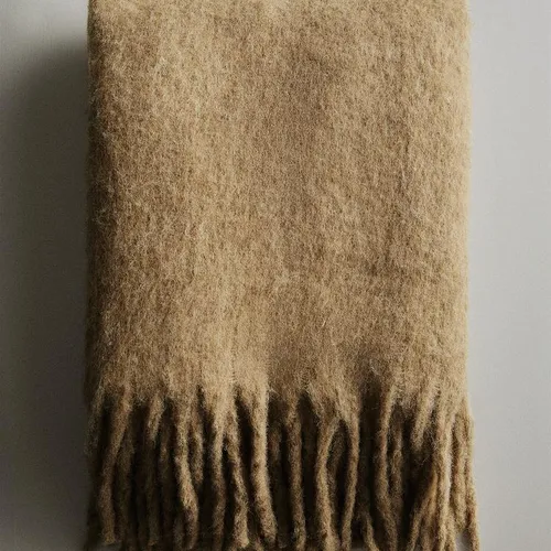 MANTA SUAVE FLECOS - Textiles, Uruguay | Zara Home