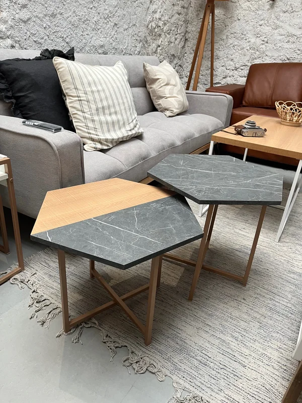 Mesa de Centro Idea (Mármol Gris/Marrón Claro y Hierro Dorado) en Multicolor - Mesas de living, Uruguay | Berna home, vista 3