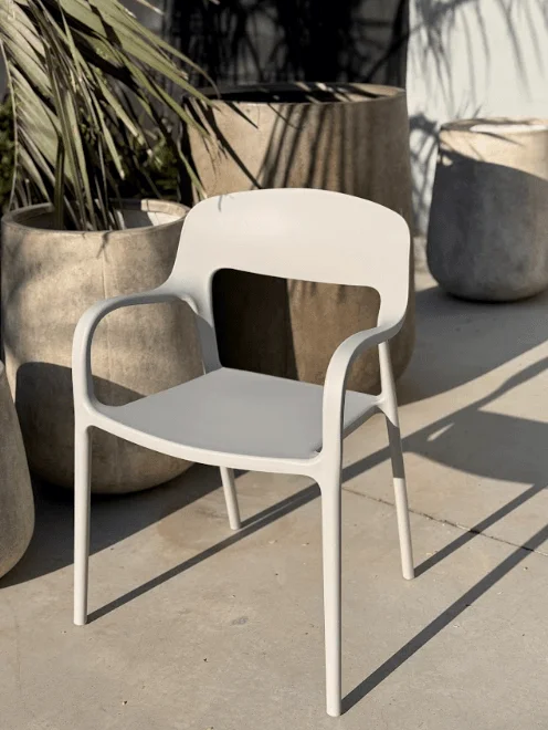 SILLA NEW KEN PP en Gris - Muebles para el exterior, Uruguay | Masinfinito Casa, vista 3
