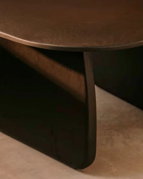 Mesa auxiliar Pirita de madera maciza de roble con - acabado negro 70,6 x 70 cm FSC 100% en Negro - Mesas de arrimo, Uruguay | Kavehome, vista 3