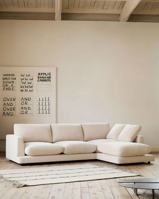 Sofá Gala 4 plazas con chaise longue - derecho beige 300 cm en Beige - Sillones y sofás, Uruguay | Kavehome, vista 2