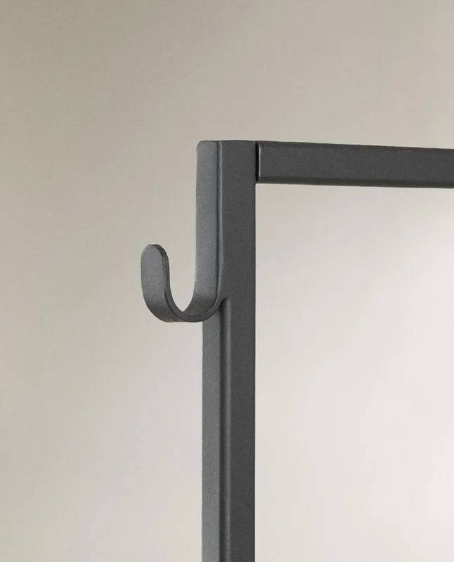 BURRO ROPA METAL en Negro - Cómodas, Uruguay | Zara Home, vista 4