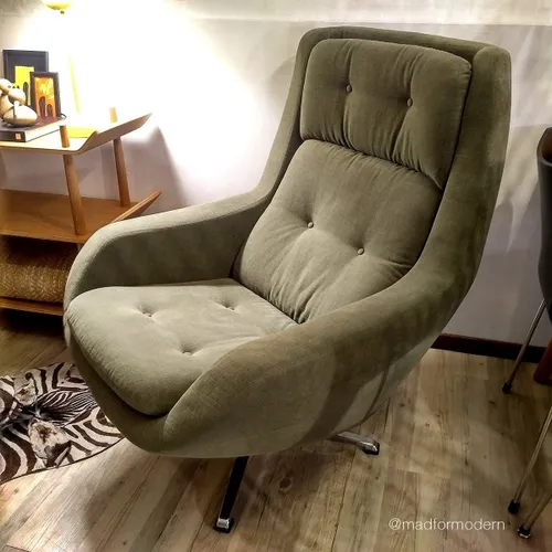 Klein Swivel Lounge | H.W. Klein en Verde oliva - Butacas, banquetas y puffs, Uruguay | Mad for Modern