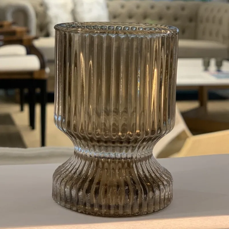 Candelero Tabit De Vidrio Gris en Gris - Decoración, Uruguay | Aihaus