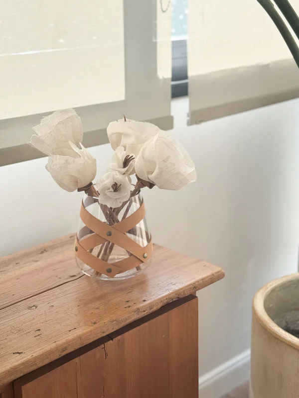 Florero ancho con cuero y clip en Marrón - Jarrones, Uruguay | Dreams On Time, vista 28