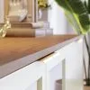 Aparador Buffet Living 4 Puertas Tiradores Metálicos Dorados en FREIJO OFF WHITE - Aparadores y recibidores, Uruguay | Soy Hogar, vista 3 de 10