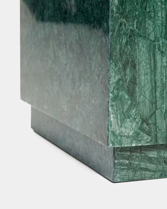 Mesa auxiliar Sorein de mármol verde 40 x 40 cm en Verde - Mesas de arrimo, Uruguay | Kavehome, vista 3