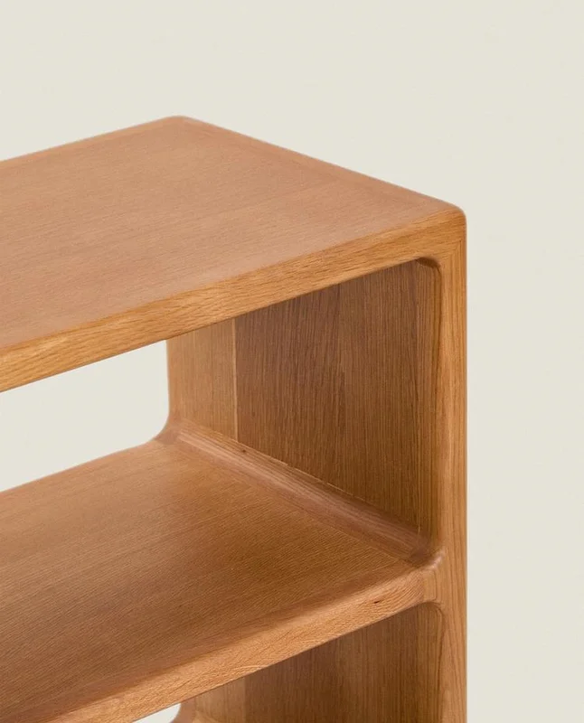 MUEBLE AUXILIAR ROBLE MIEL INDIVIDUAL en Madera natural - Bibliotecas, Uruguay | Zara Home, vista 4