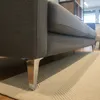 SOFA 3 CUERPOS - TAPIZADO TELA GRIS OSCURO - PATA ALUMINIO en Gris - Sillones y sofás, Uruguay | Champagne Home, vista 3 de 4