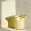 Jarrón Endasi de vidrio amarillo 19,5 cm - 19,5 cm en Amarillo - Jarrones, Uruguay | Kavehome, vista 2 de 6