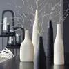 Jarrón Youna Natural/beige Cerámica 5886643 en Blanco - Jarrones, Uruguay | Divino, vista 3 de 3
