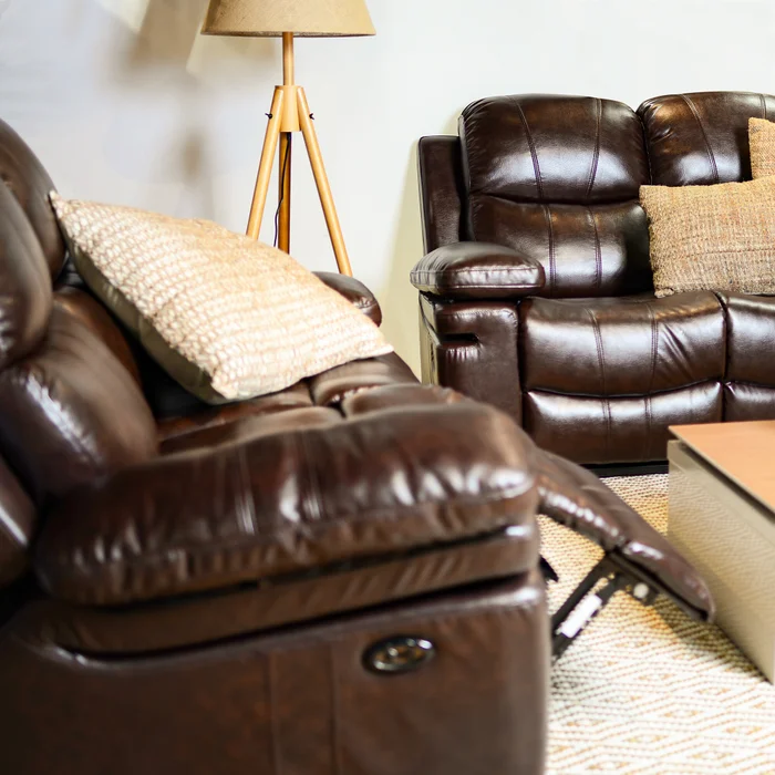 Sillón 3 Cuerpos Cuero Memphis Chocolate en Marrón - Sillones y sofás, Uruguay | Divino, vista 6