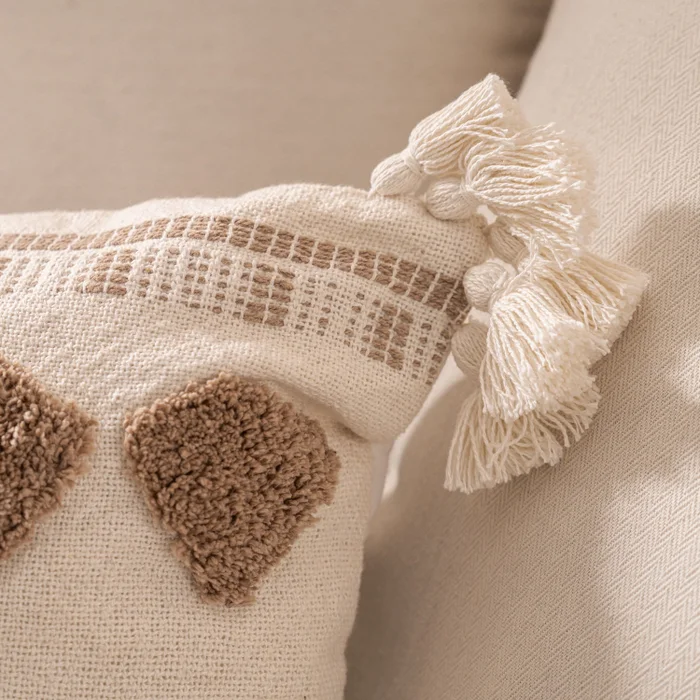 Funda de Almohadón con Tufted de Rombos y Borlas - Textiles, Uruguay | Arredo, vista 2