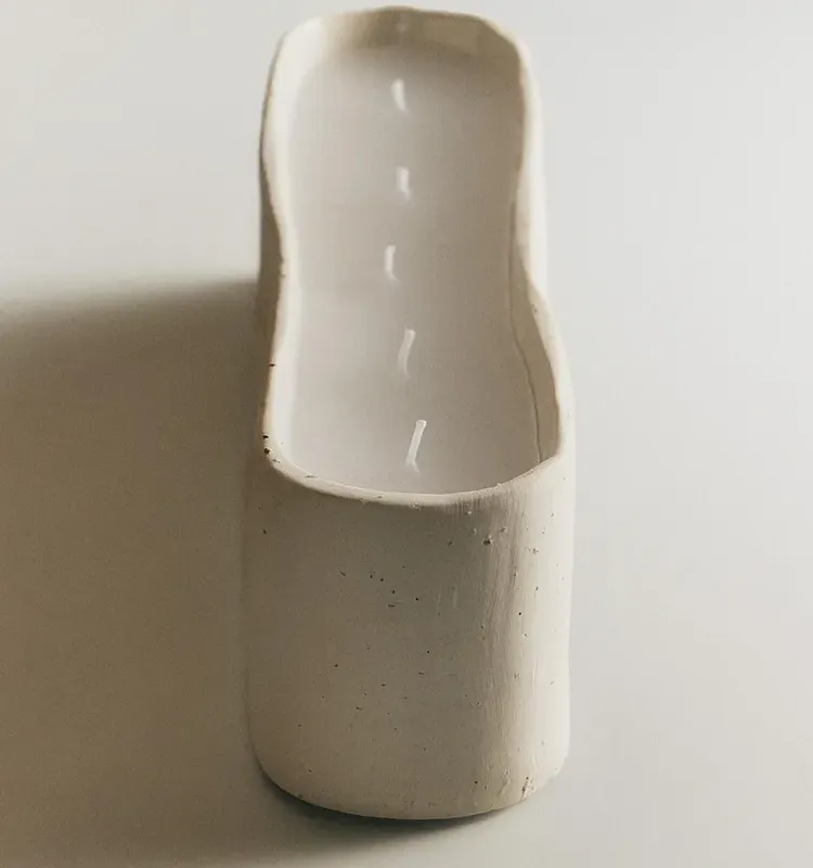 VELA DECORATIVA ALARGADA CERÁMICA - Velas y Portavelas, Uruguay | Zara Home