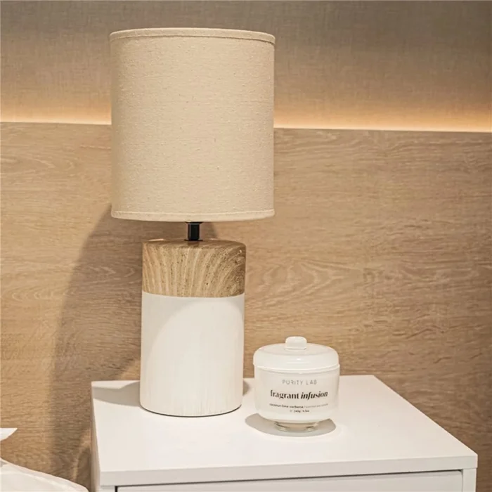 LAMPARA PORCELANA SIMIL MADERA D20x47CM BLANCO en Multicolor - Lámparas de mesa, Uruguay | Koz, vista 2