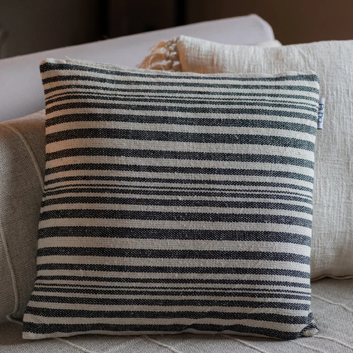 Funda de almohadón algodón 45x45cm - Rayas Taupe en Multicolor - Textiles, Uruguay | Buho Store, vista 3