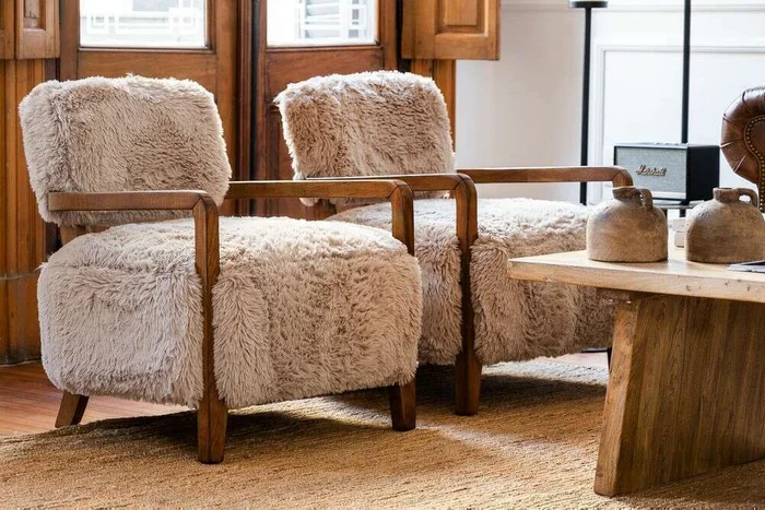 BUTACA WOOLY - WALNUT Y PELO LARGO en Beige - Butacas, banquetas y puffs, Uruguay | La Iberica, vista 10