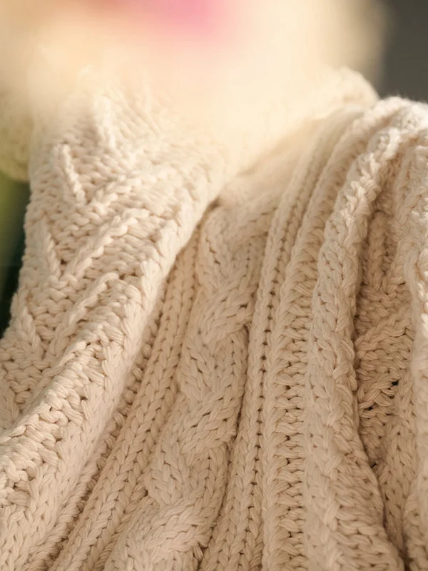 Manta Chunky tejida a mano en Beige - Textiles, Uruguay | Cabana, vista 3