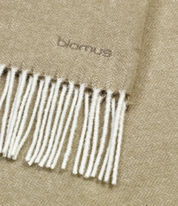 THROW BLOMUS FINHO en Marrón - Textiles, Uruguay | Masinfinito Casa, vista 2