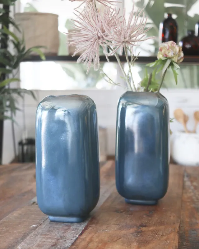 FLORERO BELLO en Azul - Jarrones, Uruguay | Sentido Jose Ignacio