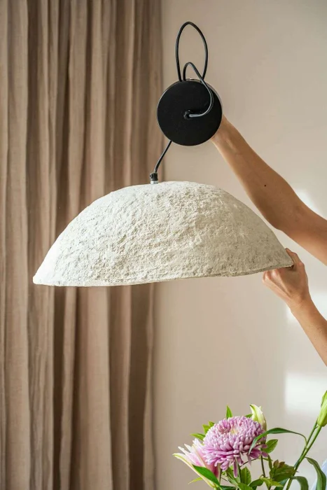 LAMPARA DE TECHO CUENCO - PAPEL MACHE en Blanco - Lámparas colgantes, Uruguay | La Iberica