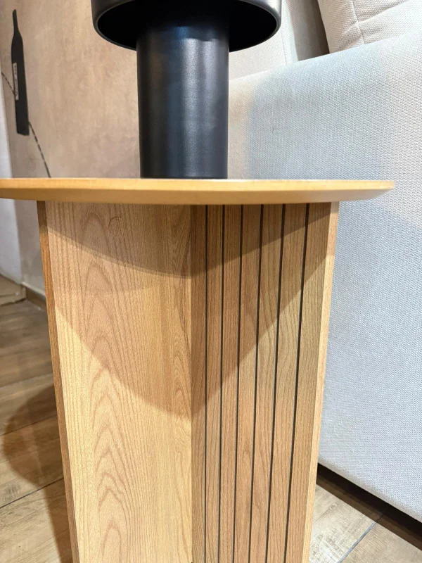 Mesa Lateral Capri - Olmo en Madera natural - Mesas de arrimo, Uruguay | Berna Home, vista 4