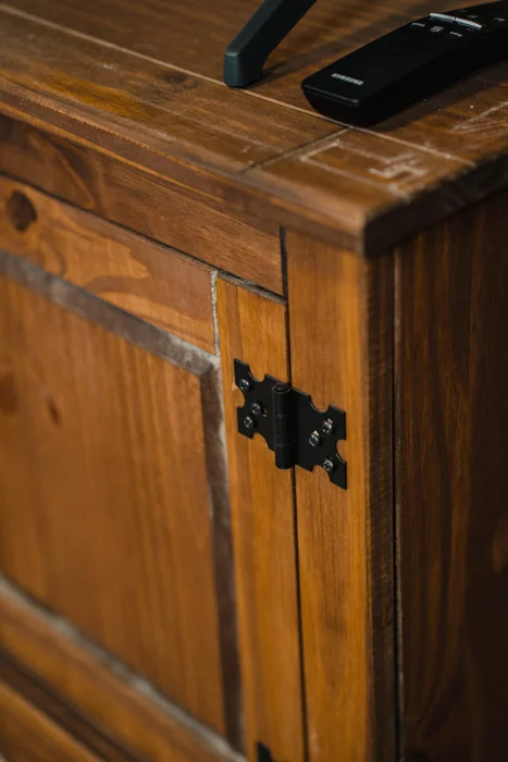 Rack 2 puertas 1 Estante - 160cm- Línea Monterrey - Nogal en Marrón - Muebles para TV, Uruguay | Ecowood, vista 3