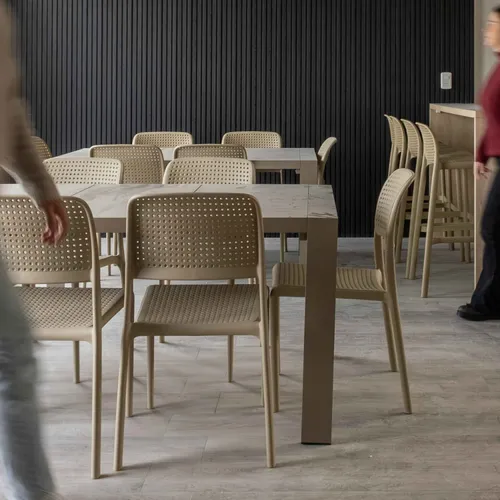 Silla Elba en Beige - Sillas, Uruguay | Walnut