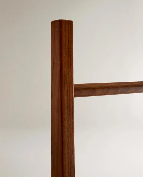 BURRO ROPA MADERA FRESNO en Marrón - Cómodas, Uruguay | Zara Home, vista 4