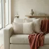 Almohadón Algodón combinado flecos Beige y Tostado cuadrado en Beige - Textiles, Uruguay | Indrana, vista 3 de 3