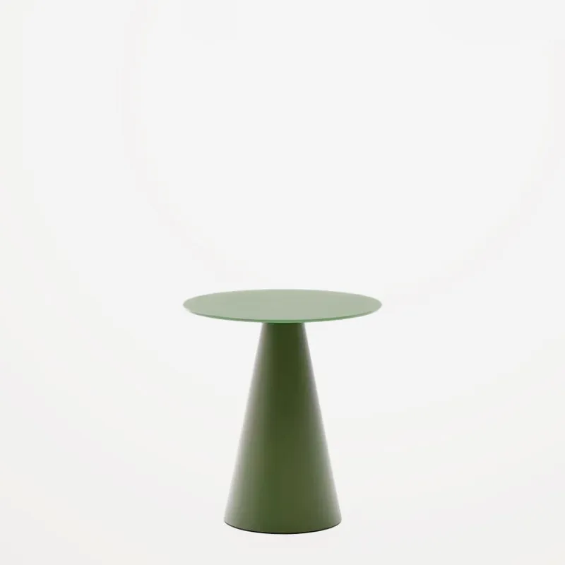 Mesa auxiliar Wilshire cristal templado glaseado y acero acabado - pintado verde mate Ø50cm en Verde - Mesas de arrimo, Uruguay | Kavehome